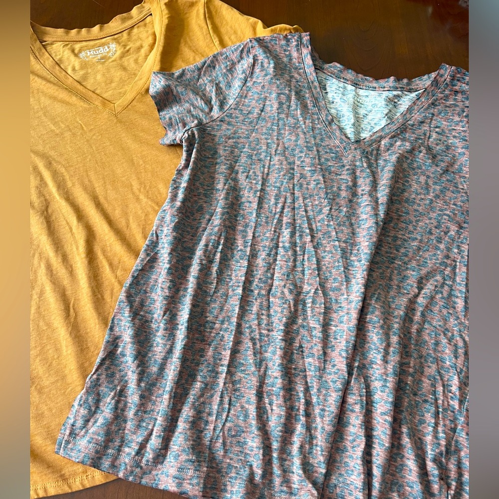 New set of 2 Women’s Junior S Road-trip Tees